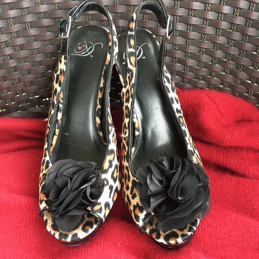 Leopard Slingbacks - Picture 2 of 2